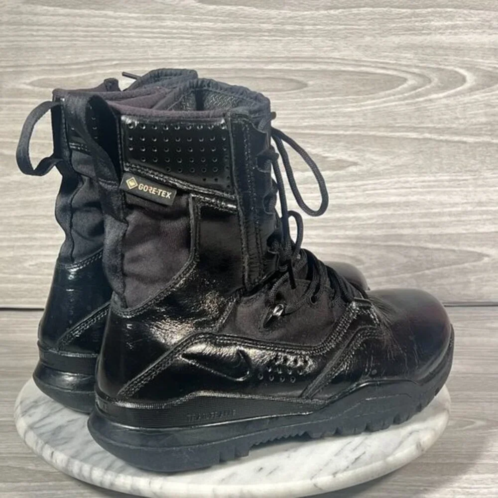 Nike‎ SFB Field 2 8